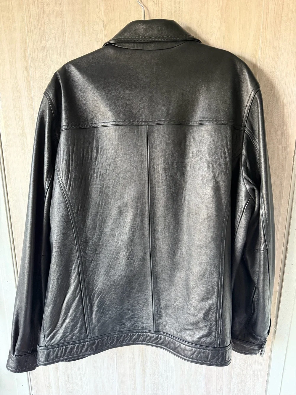Roundtree & Yorke Black Leather Bomber Jacket